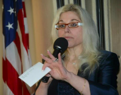 Robin Strongin, host of Health Dame podcast, speaking at Patients Rising Disrupting Healthcare Summit